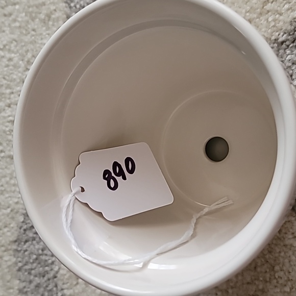 Magenta Rae Dunn flower pot 4.25" off-white w red "cupid" artisan - Picture 8 of 9